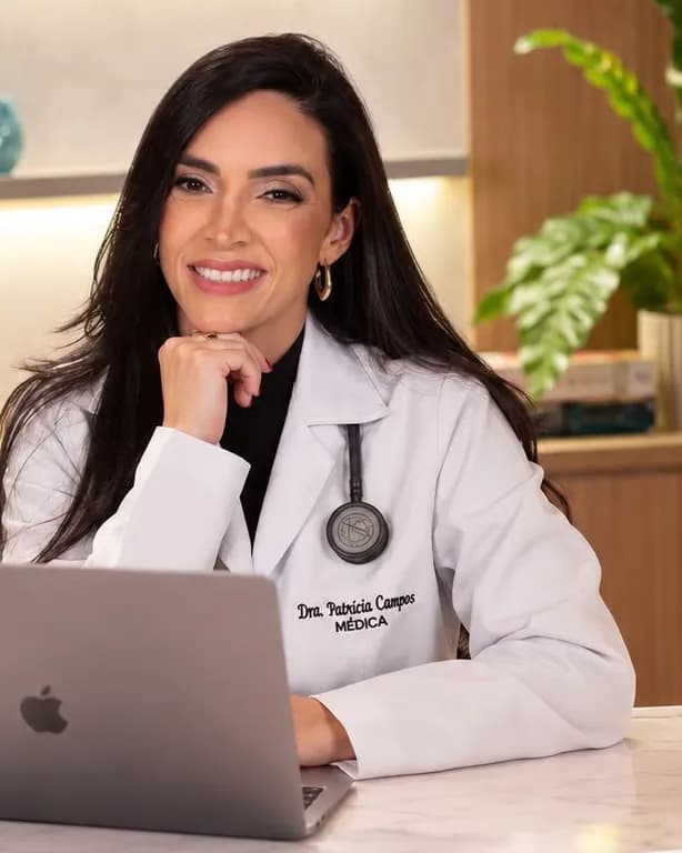 Dra. Patrícia Campos, médica e sócia da MultiMed On Line